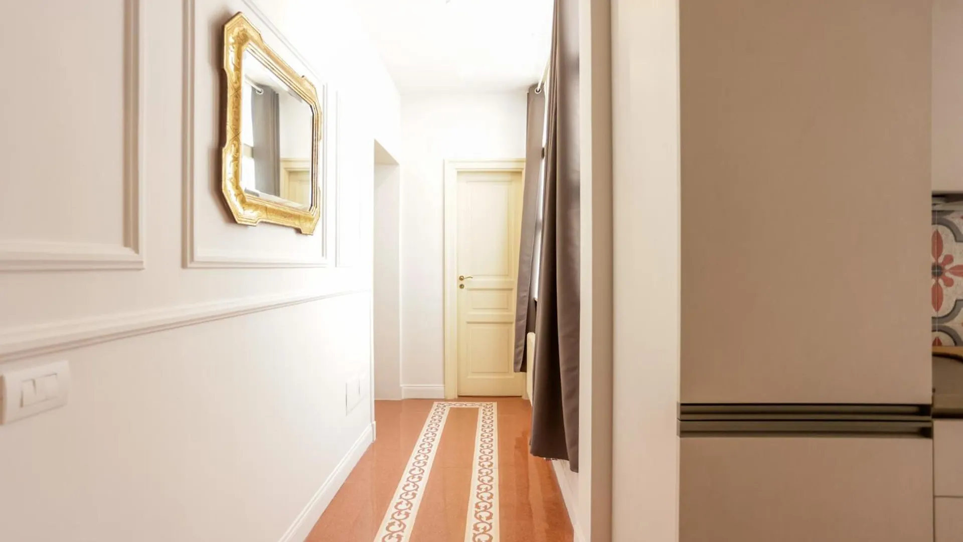 Via Tommaso Caravita 6 Apartment Naples