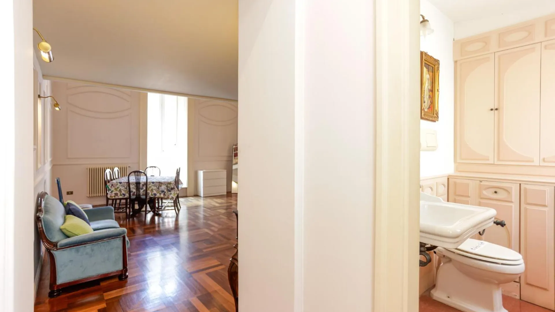 Via Tommaso Caravita 6 Apartment Naples