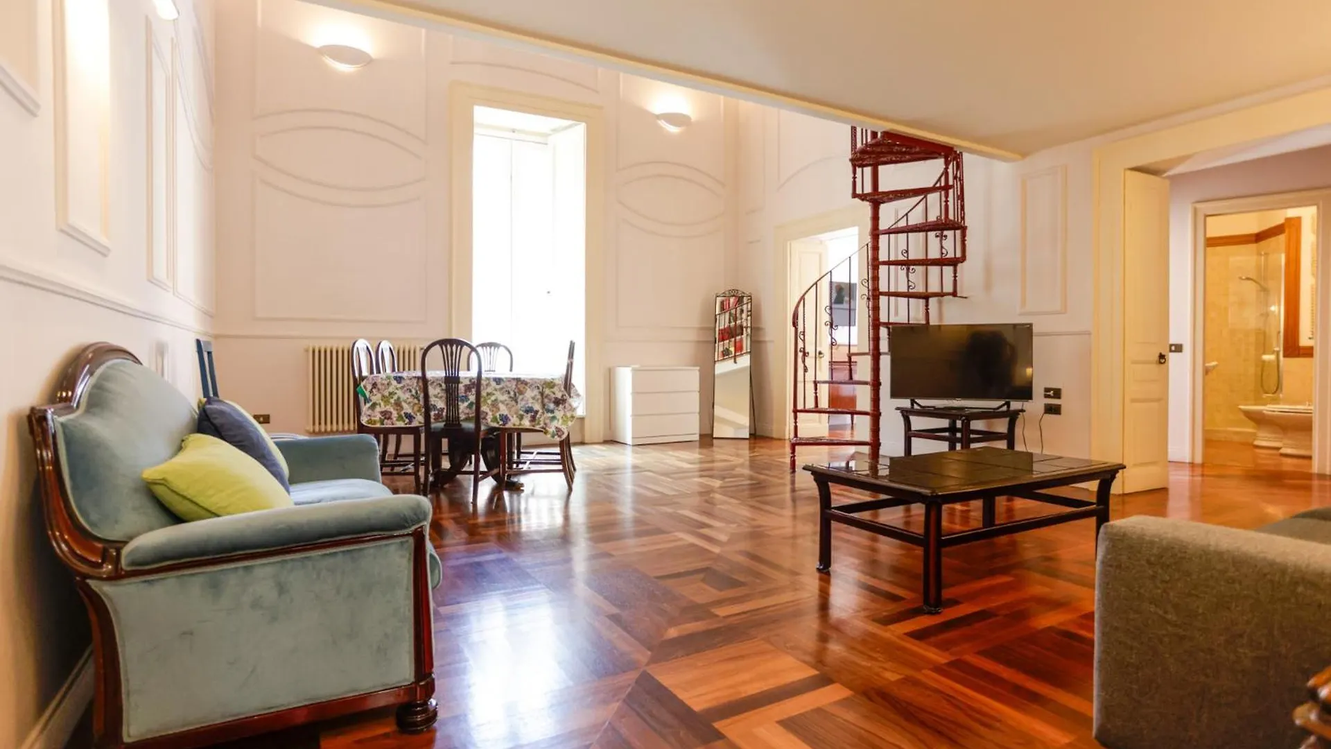 Via Tommaso Caravita 6 Apartment Naples