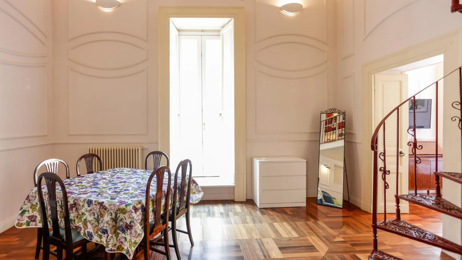 Via Tommaso Caravita 6 Apartment Naples