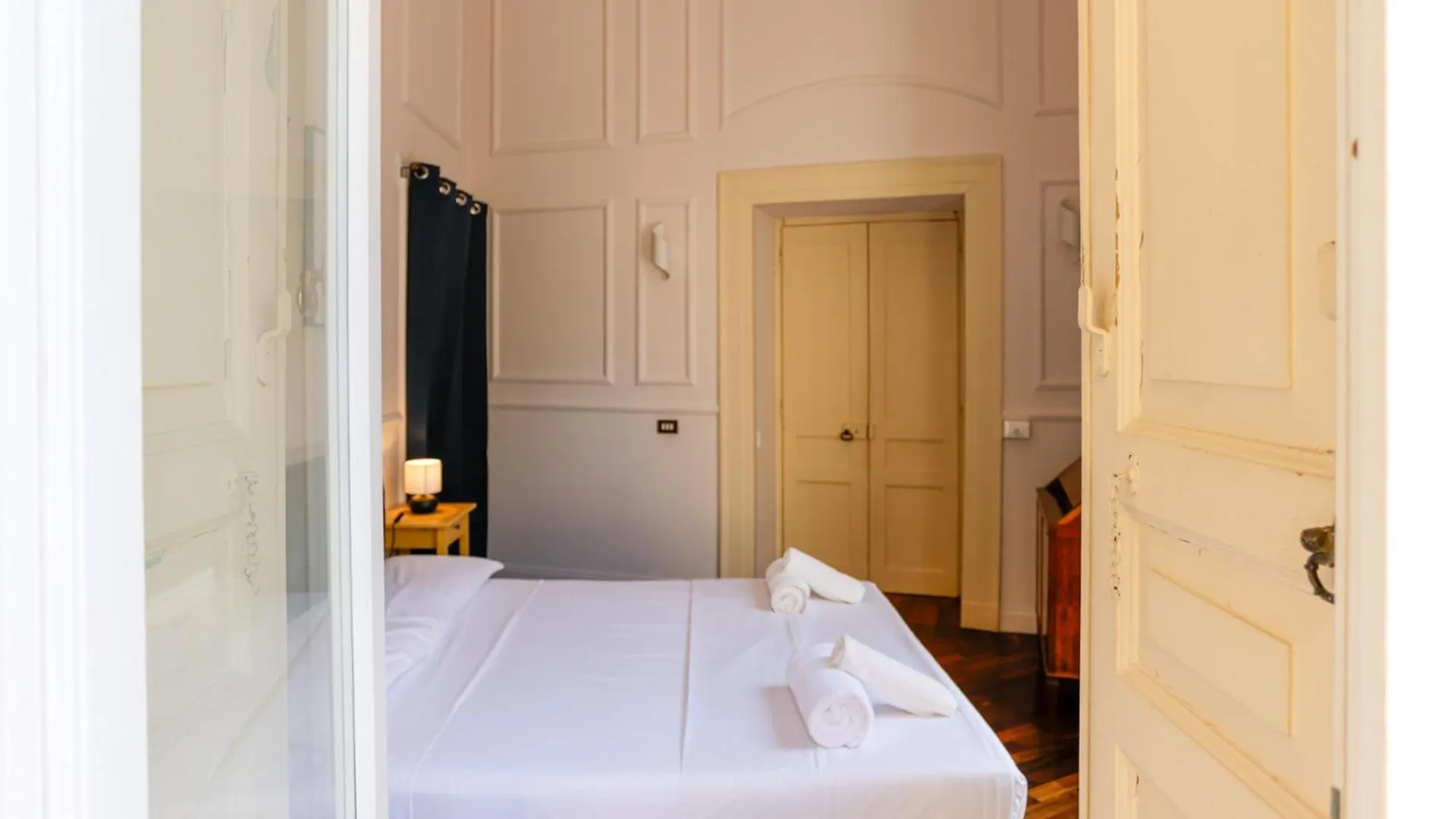 Via Tommaso Caravita 6 Apartment Naples