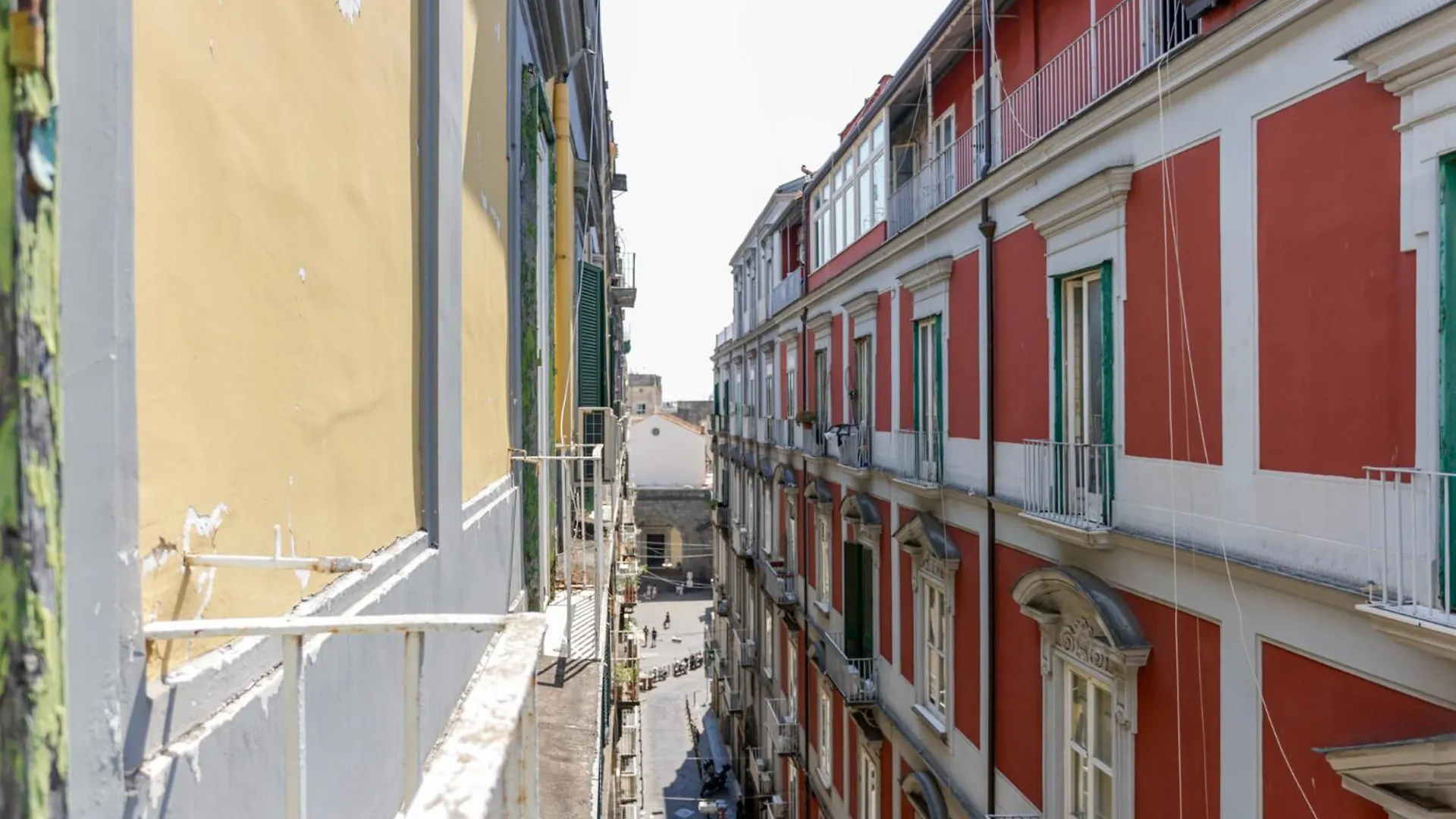 Via Tommaso Caravita 6 Apartment Naples Italy