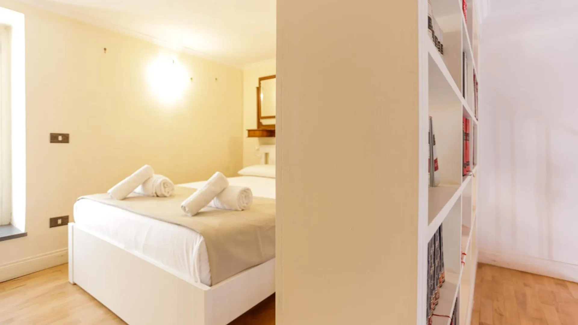 Via Tommaso Caravita 6 Apartment Naples