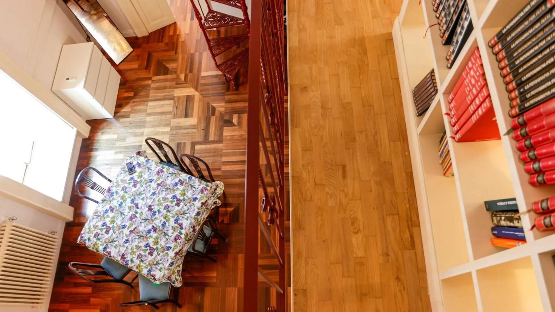 Via Tommaso Caravita 6 Apartment Naples
