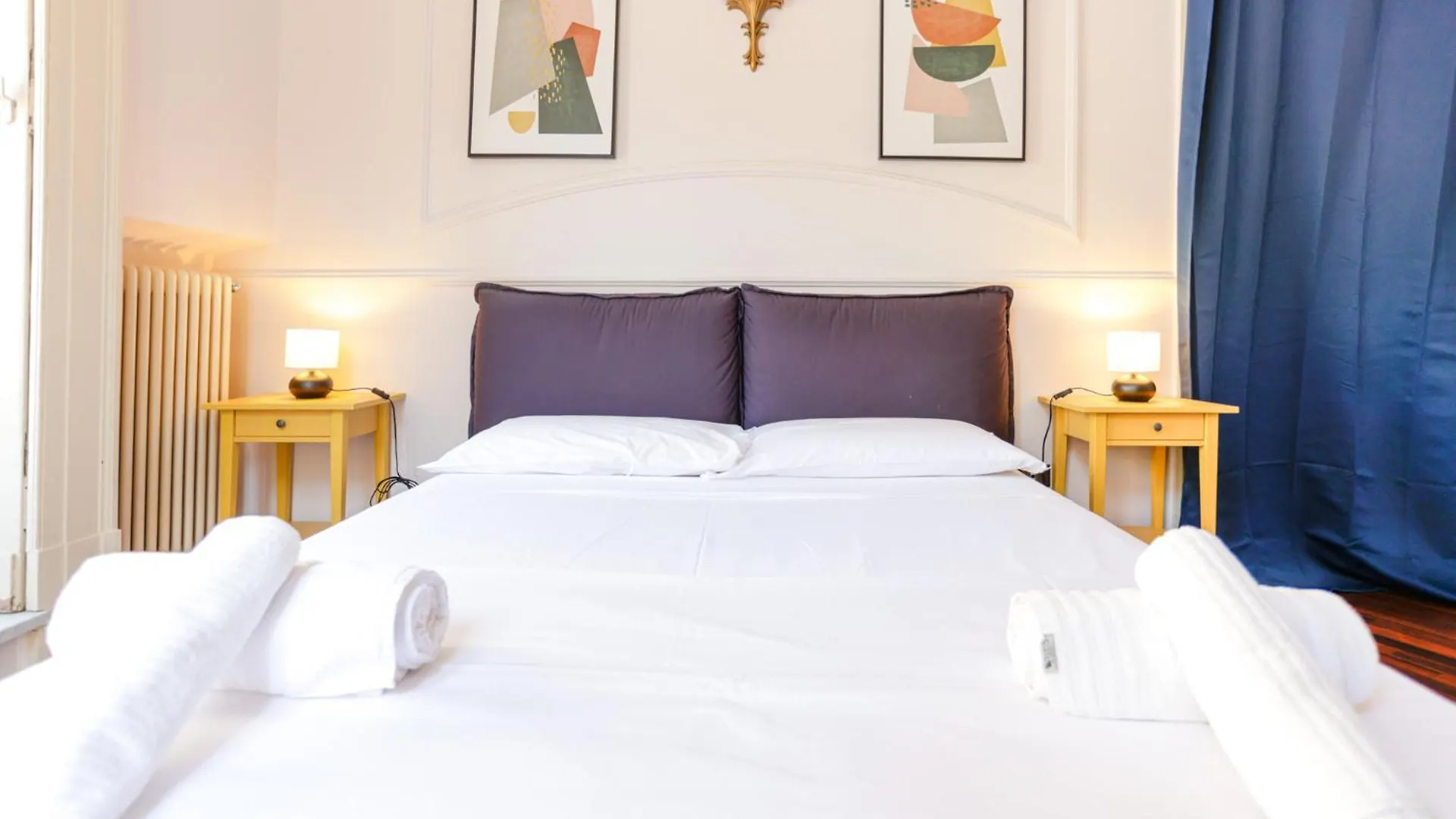 Via Tommaso Caravita 6 Apartment Naples Italy
